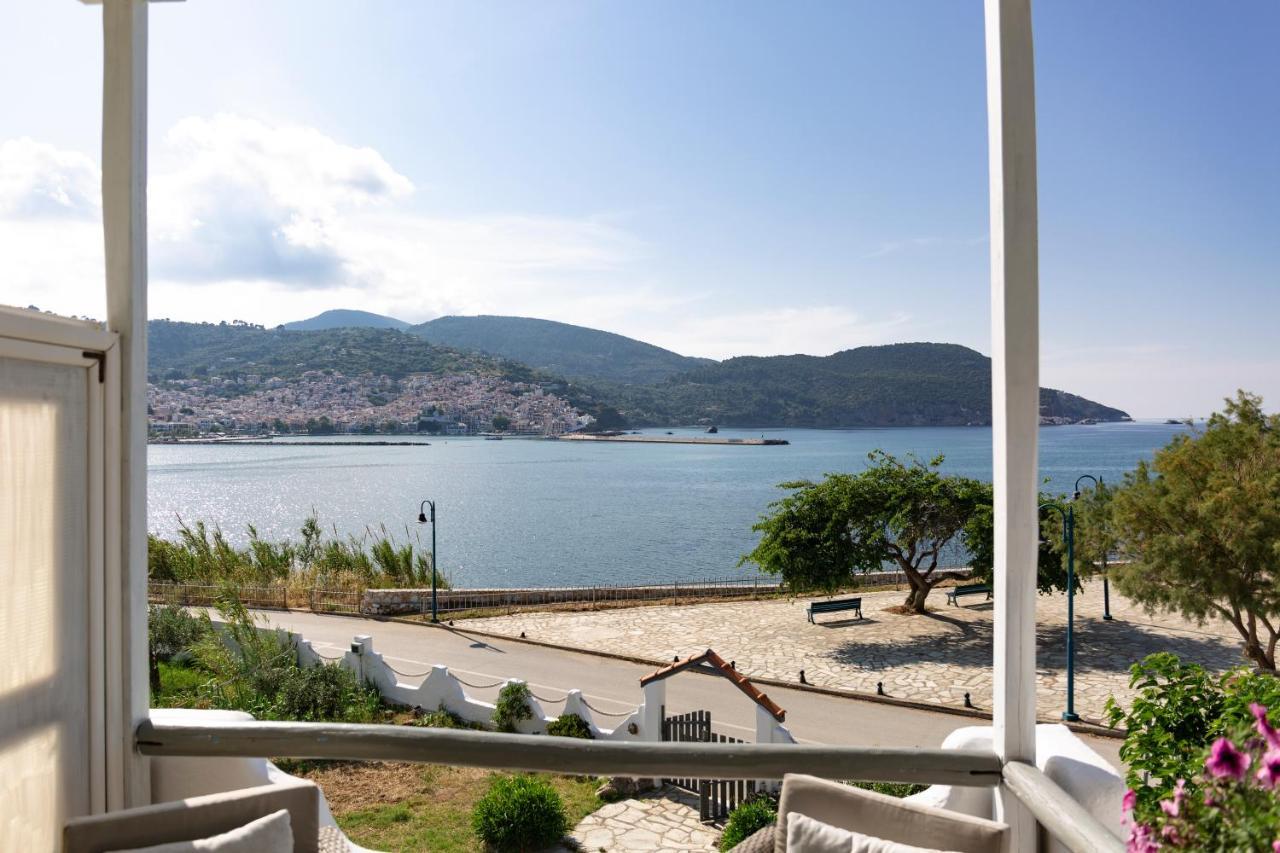 Karavos Sea View Apartments Bandar Skopelos Luaran gambar