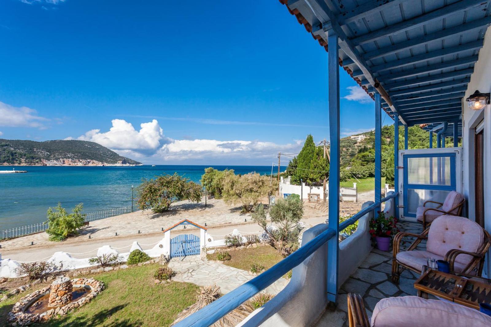 Karavos Sea View Apartments Bandar Skopelos Luaran gambar