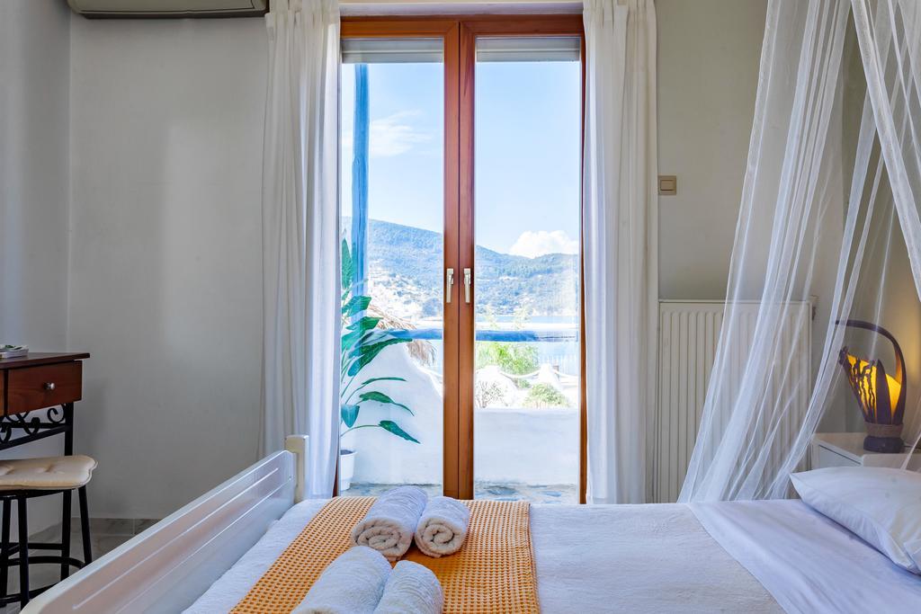 Karavos Sea View Apartments Bandar Skopelos Luaran gambar