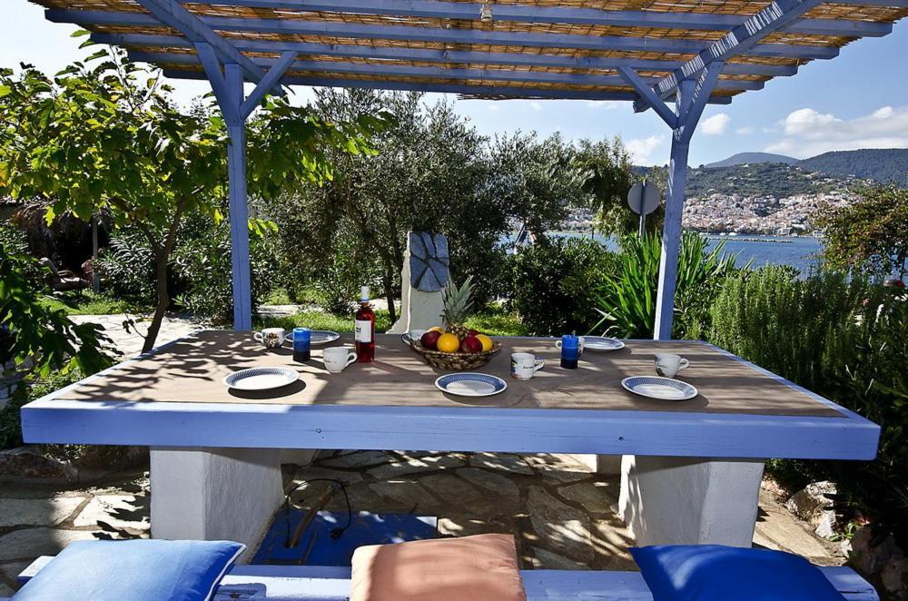 Karavos Sea View Apartments Bandar Skopelos Luaran gambar